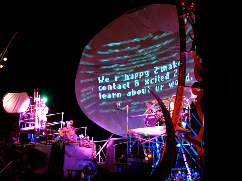 Illustration for article titled Sci-Fi Rock Opera is Music to Alien Ears